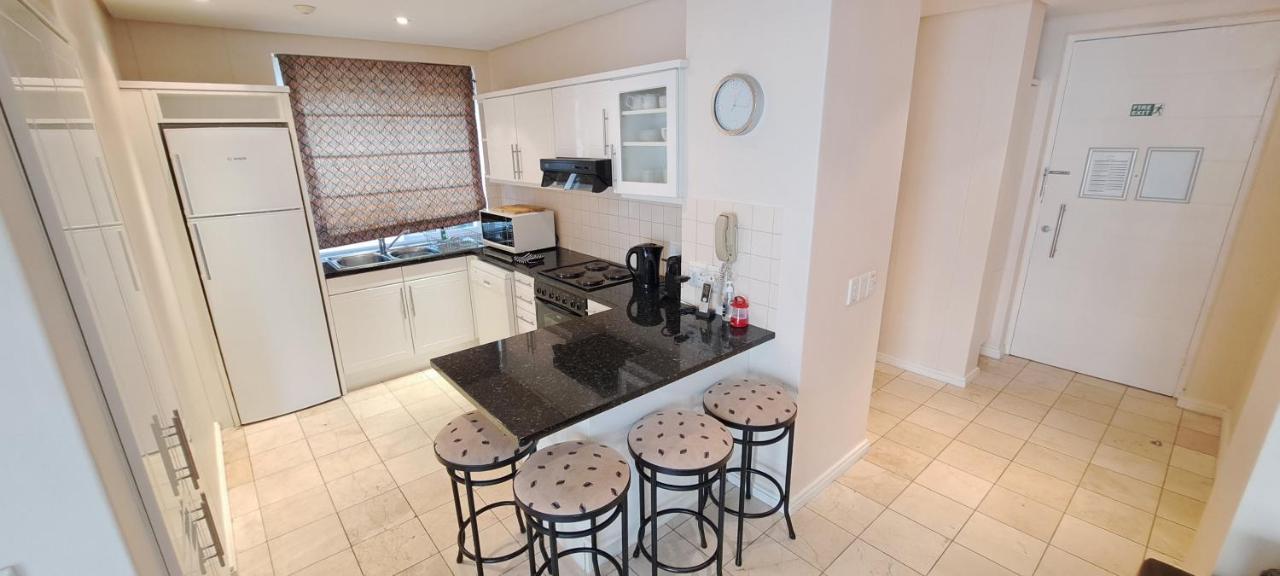 V&A Waterfront Marina Family Apartment 101 Altmore Kaapstad Buitenkant foto