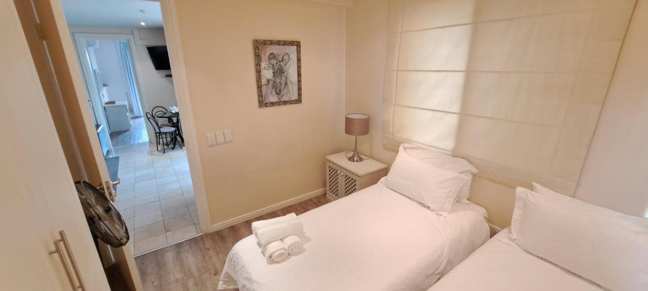 V&A Waterfront Marina Family Apartment 101 Altmore Kaapstad Buitenkant foto
