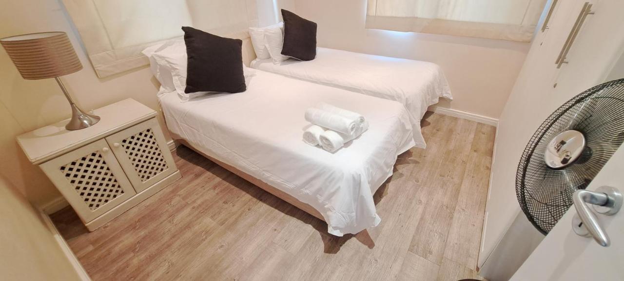 V&A Waterfront Marina Family Apartment 101 Altmore Kaapstad Buitenkant foto