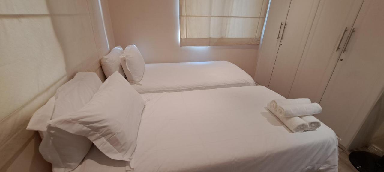 V&A Waterfront Marina Family Apartment 101 Altmore Kaapstad Buitenkant foto