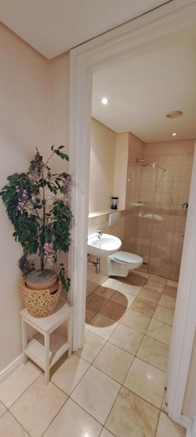 V&A Waterfront Marina Family Apartment 101 Altmore Kaapstad Buitenkant foto