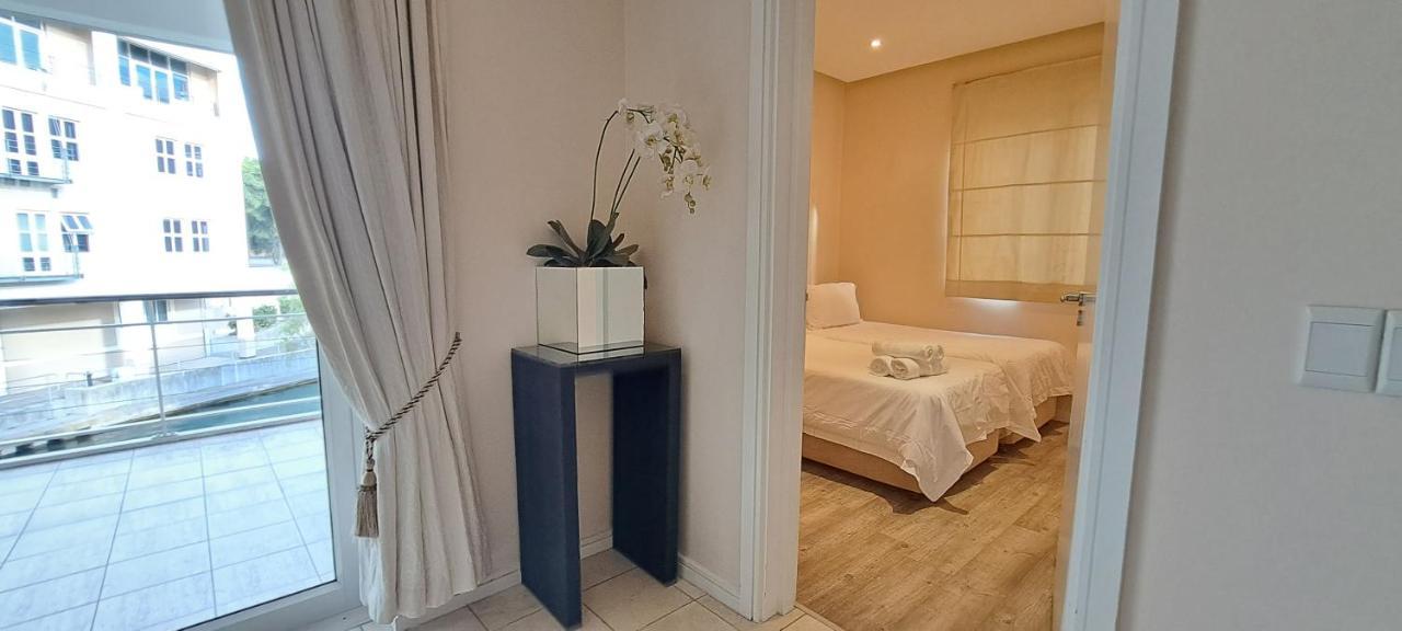 V&A Waterfront Marina Family Apartment 101 Altmore Kaapstad Buitenkant foto